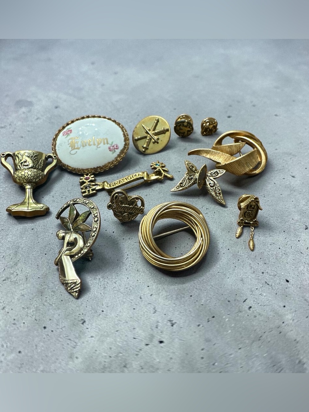 Gold-Tone Mixed Vintage Brooch Collection